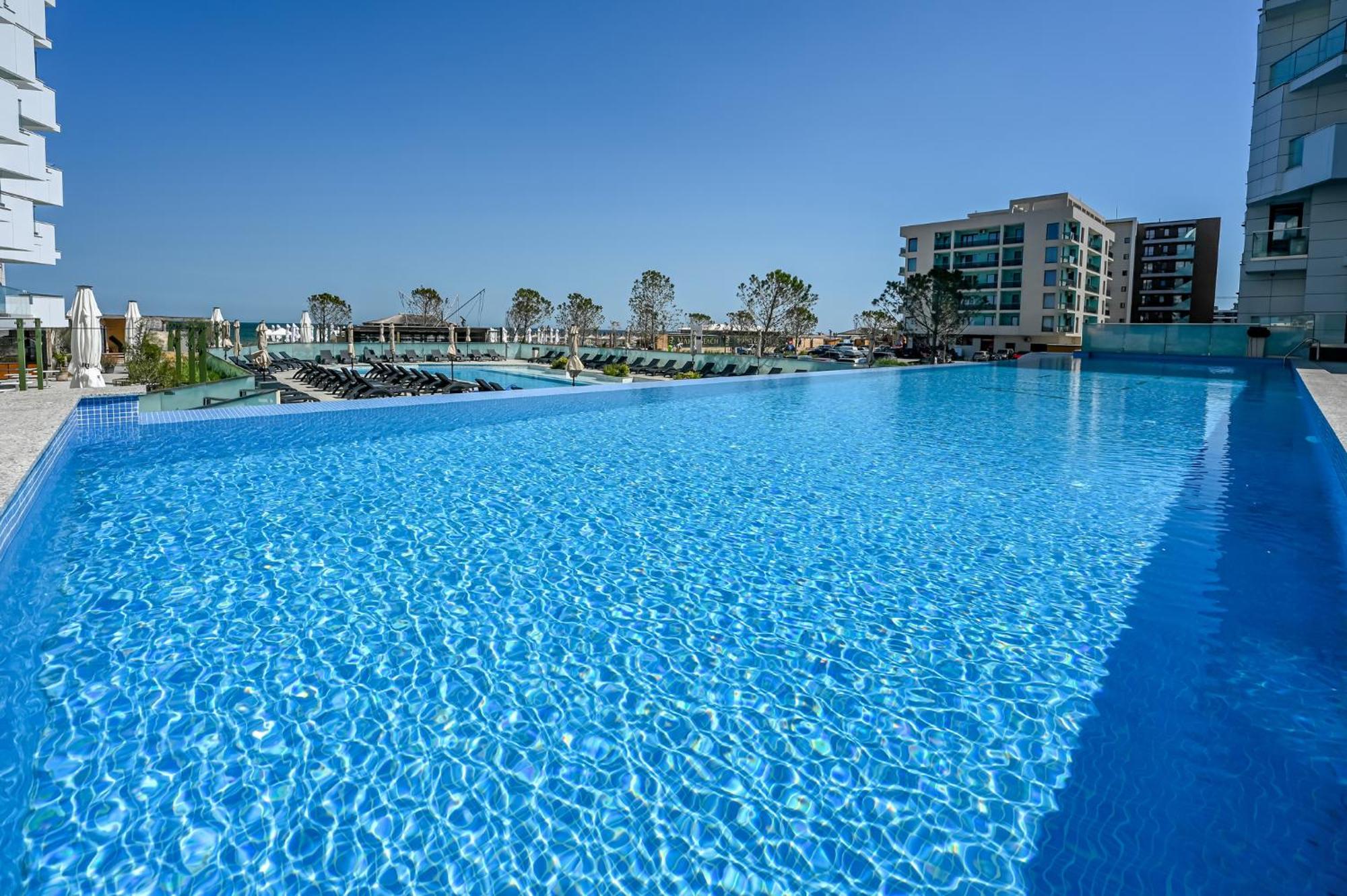 Aqua Vista Infinity Resort & Spa - Studio Lux - Piscina Infinity, Jacuzzi, Sauna, Gym - Privat Navodari Exterior photo